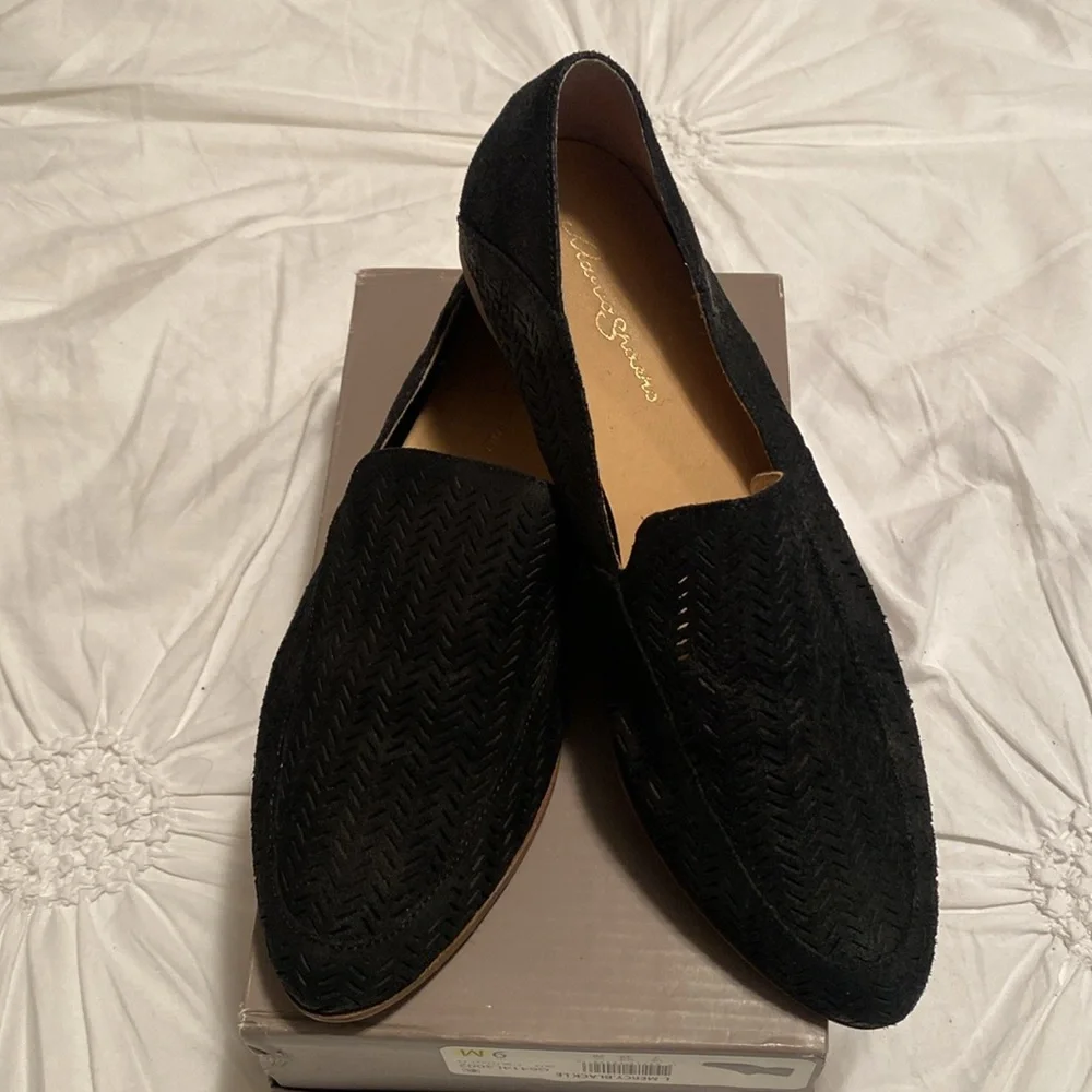 Size 9m Woman’s Loafer Shoes - Picture 7 of 9